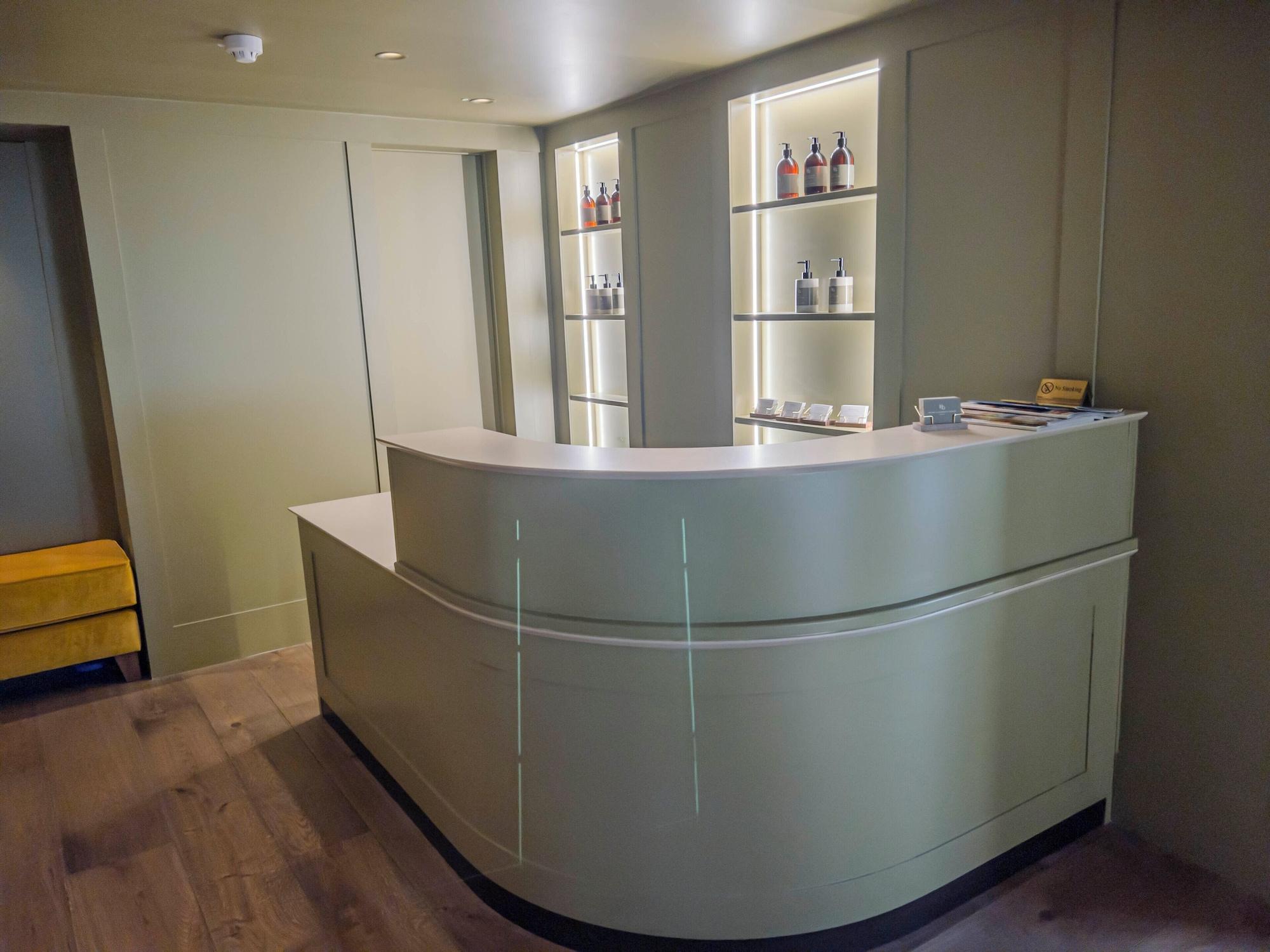 Vista Lobby House of George W. Davies