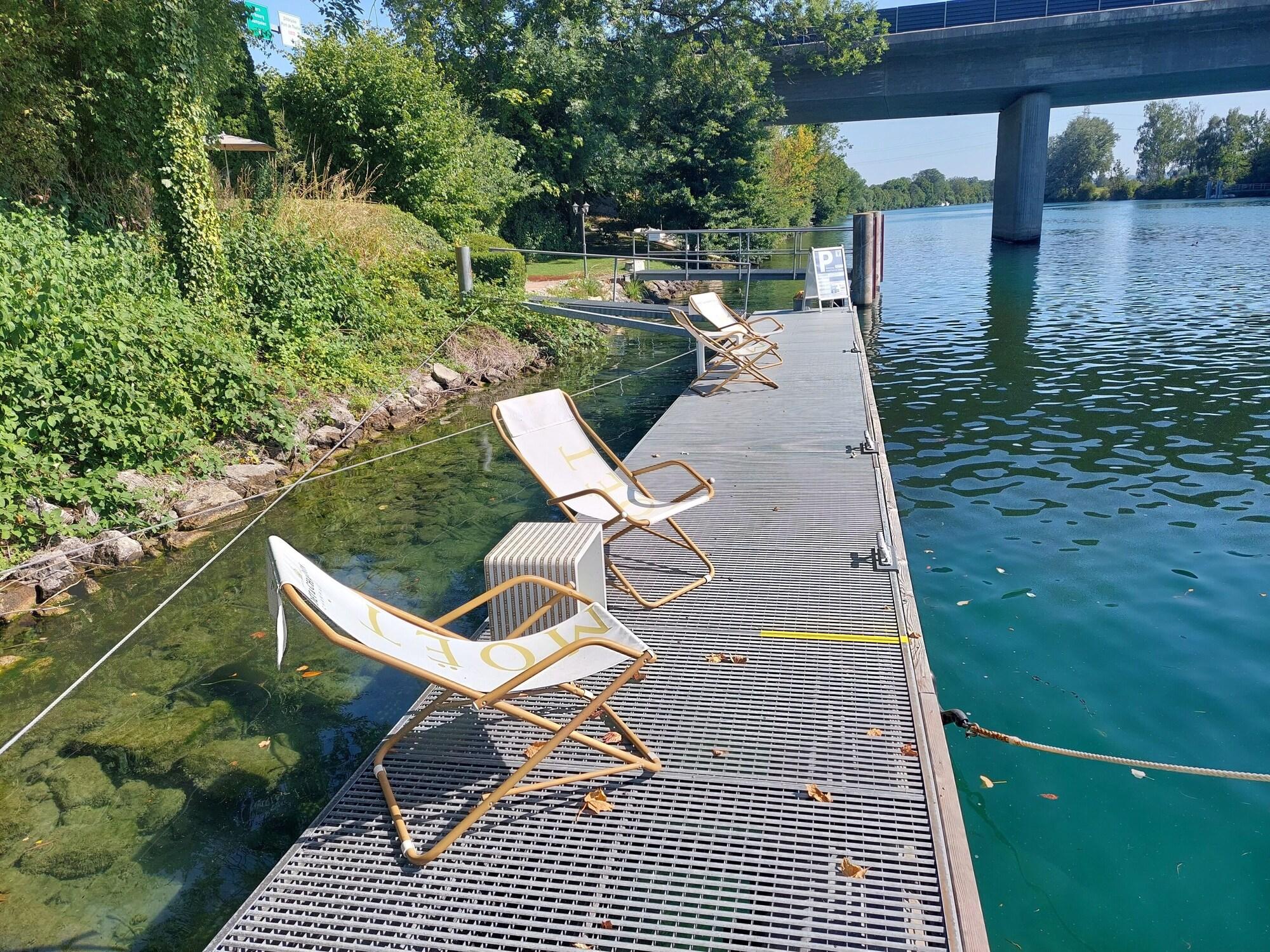 Vista Exterior Apart-Hôtel Pont-de-Thielle