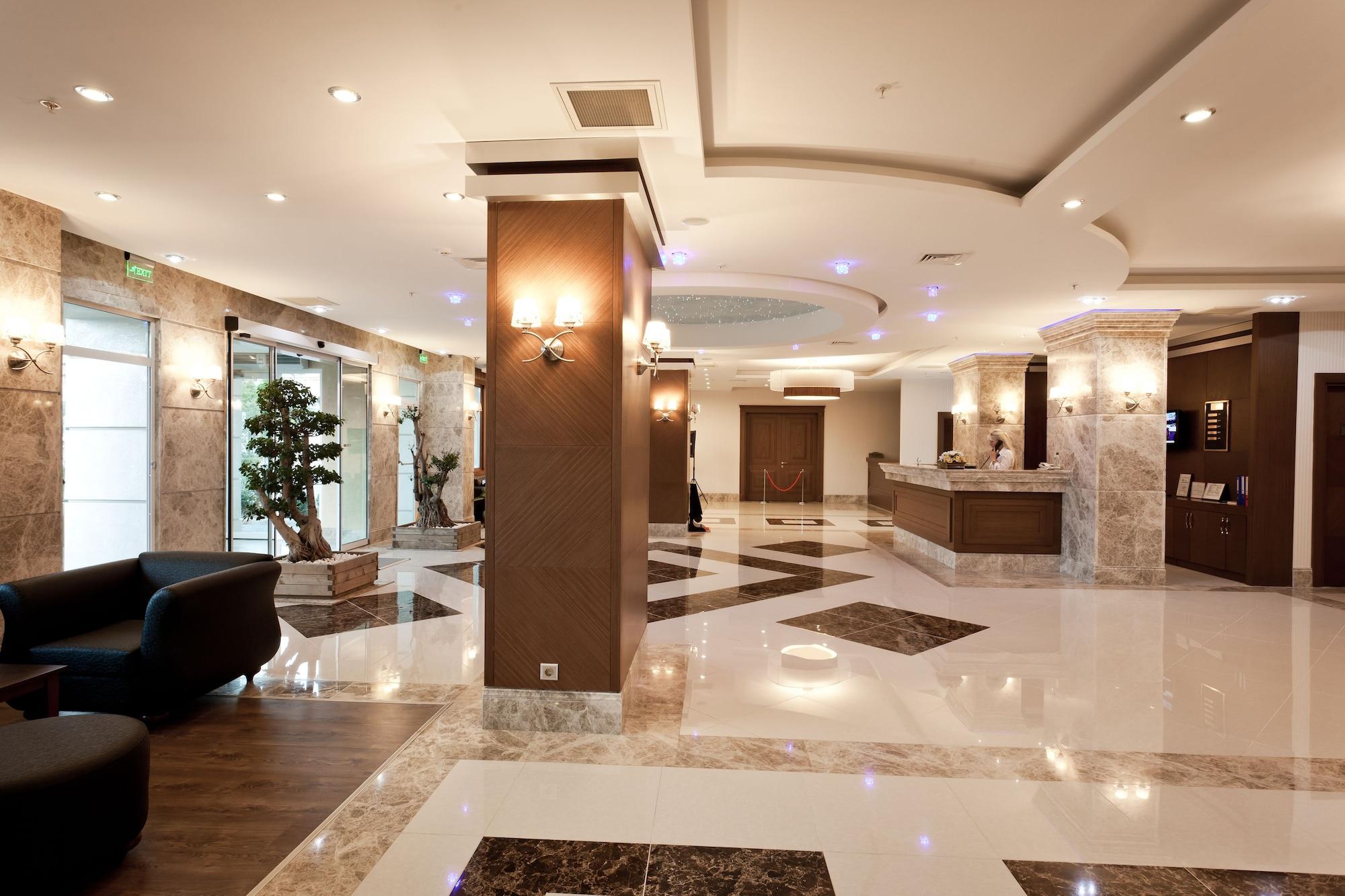 Vista Lobby Mercia Hotels & Resorts
