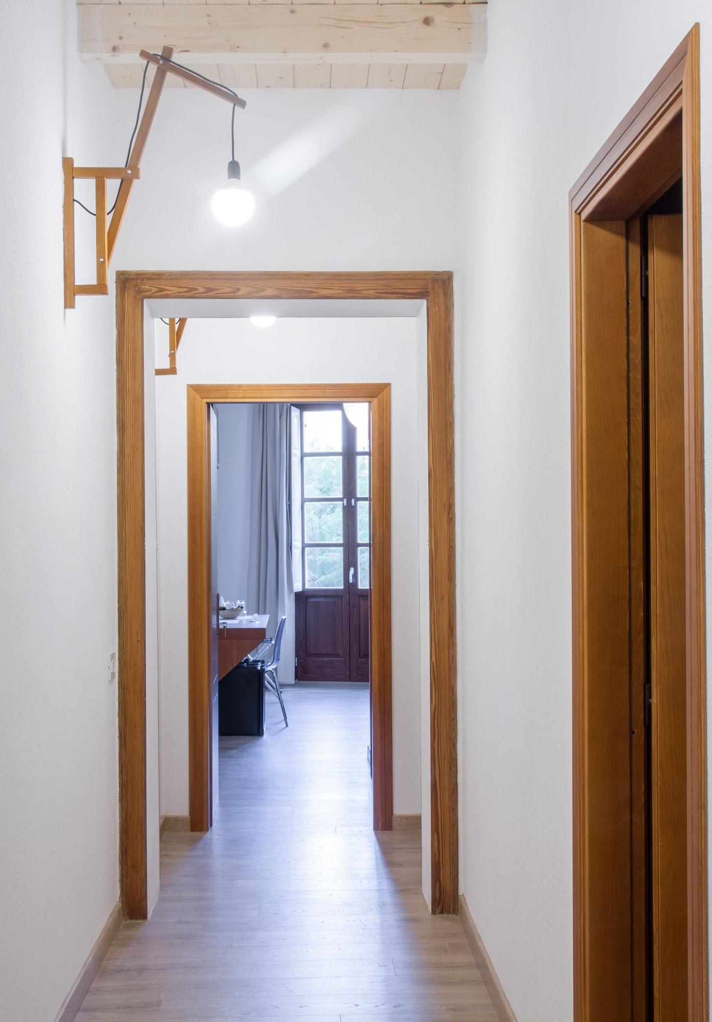 Varios Art Guest House