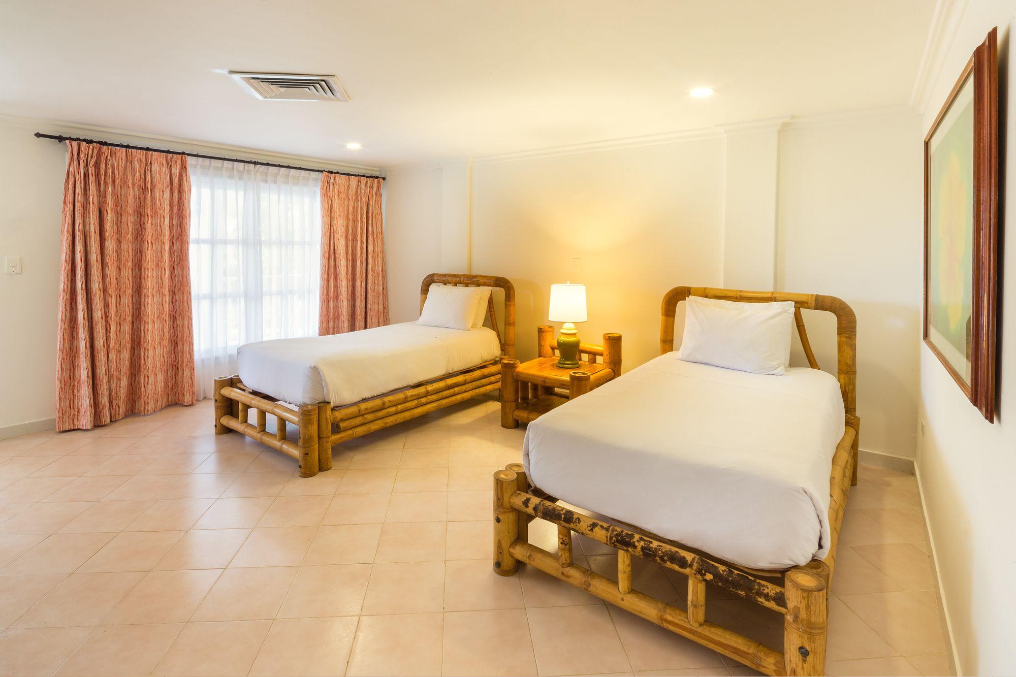 Hotel Decameron Marazul