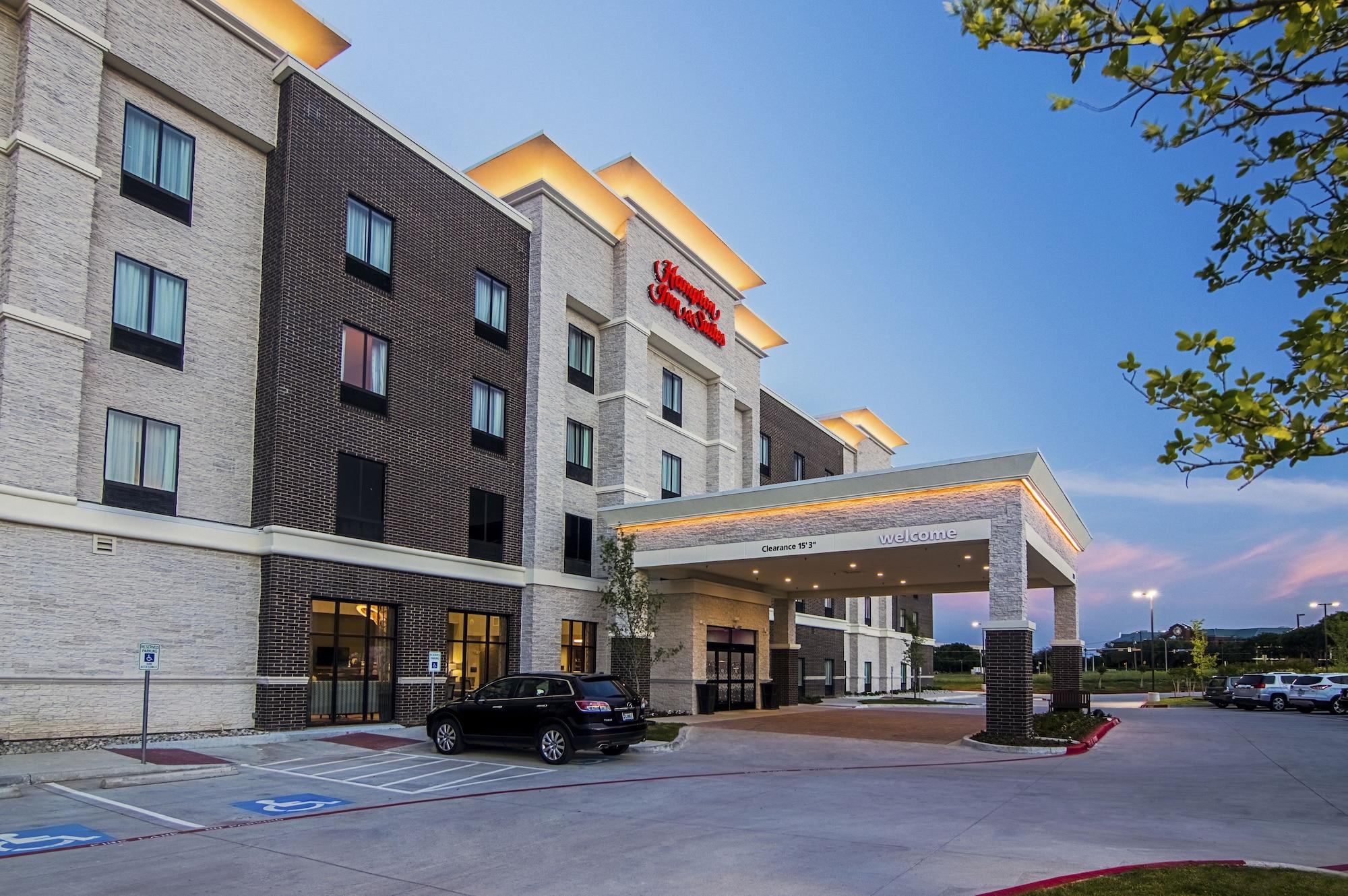 Vista Exterior Hampton Inn & Suites Dallas/Richardson