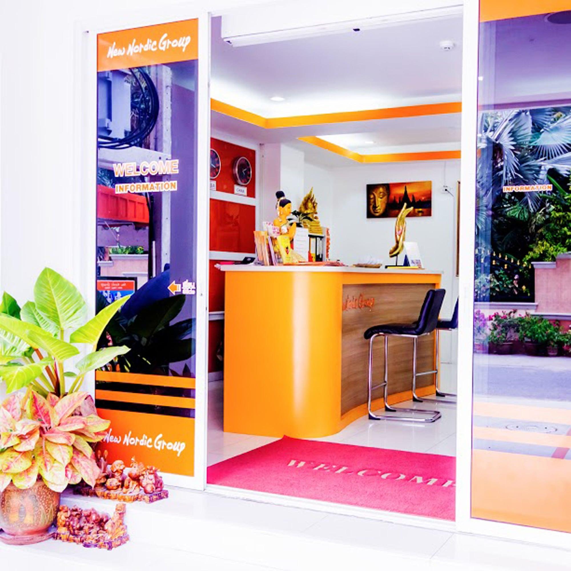 Vista Lobby Family Residence