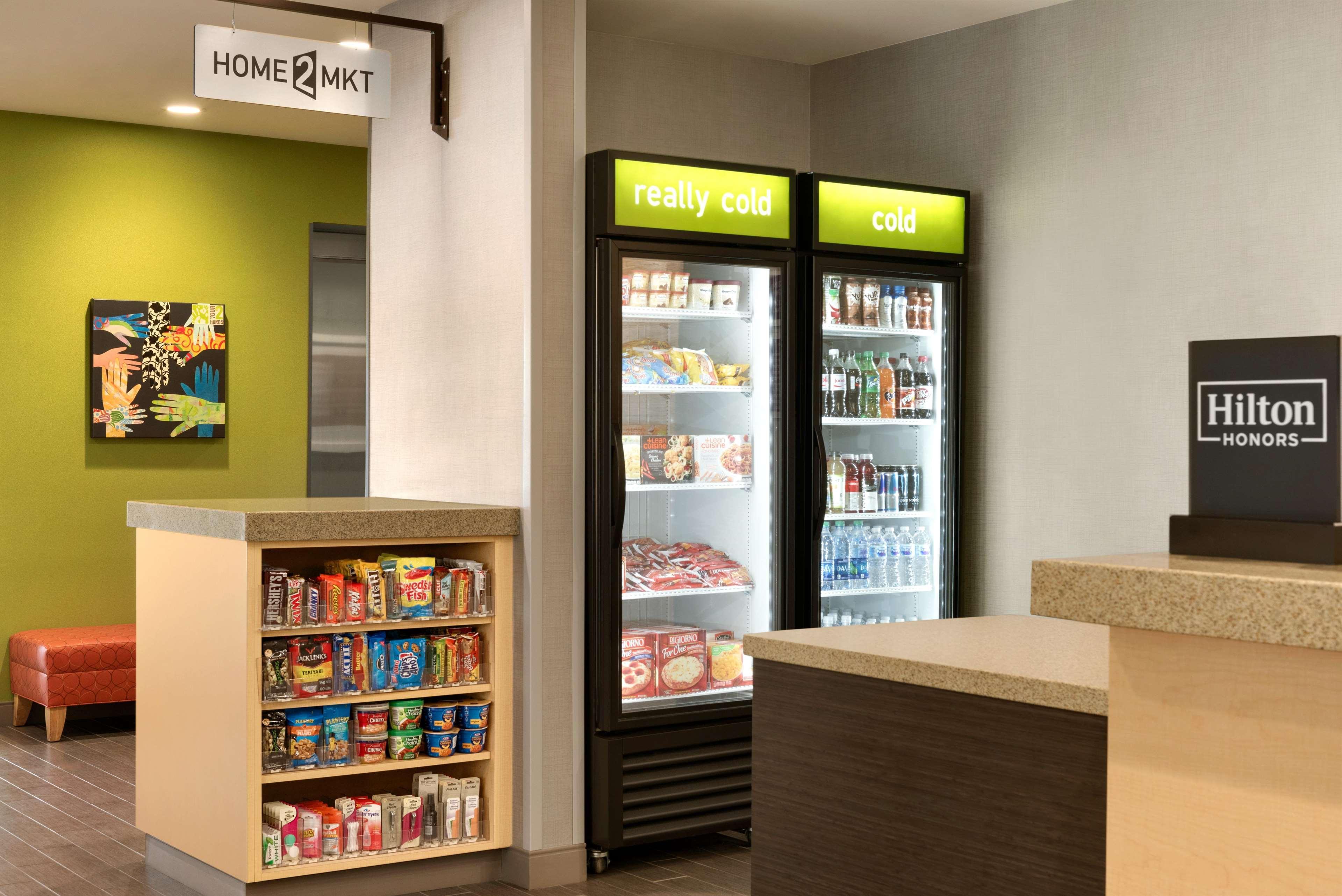 Restaurant Home2 Suites by Hilton Menomonee Falls Milwaukee