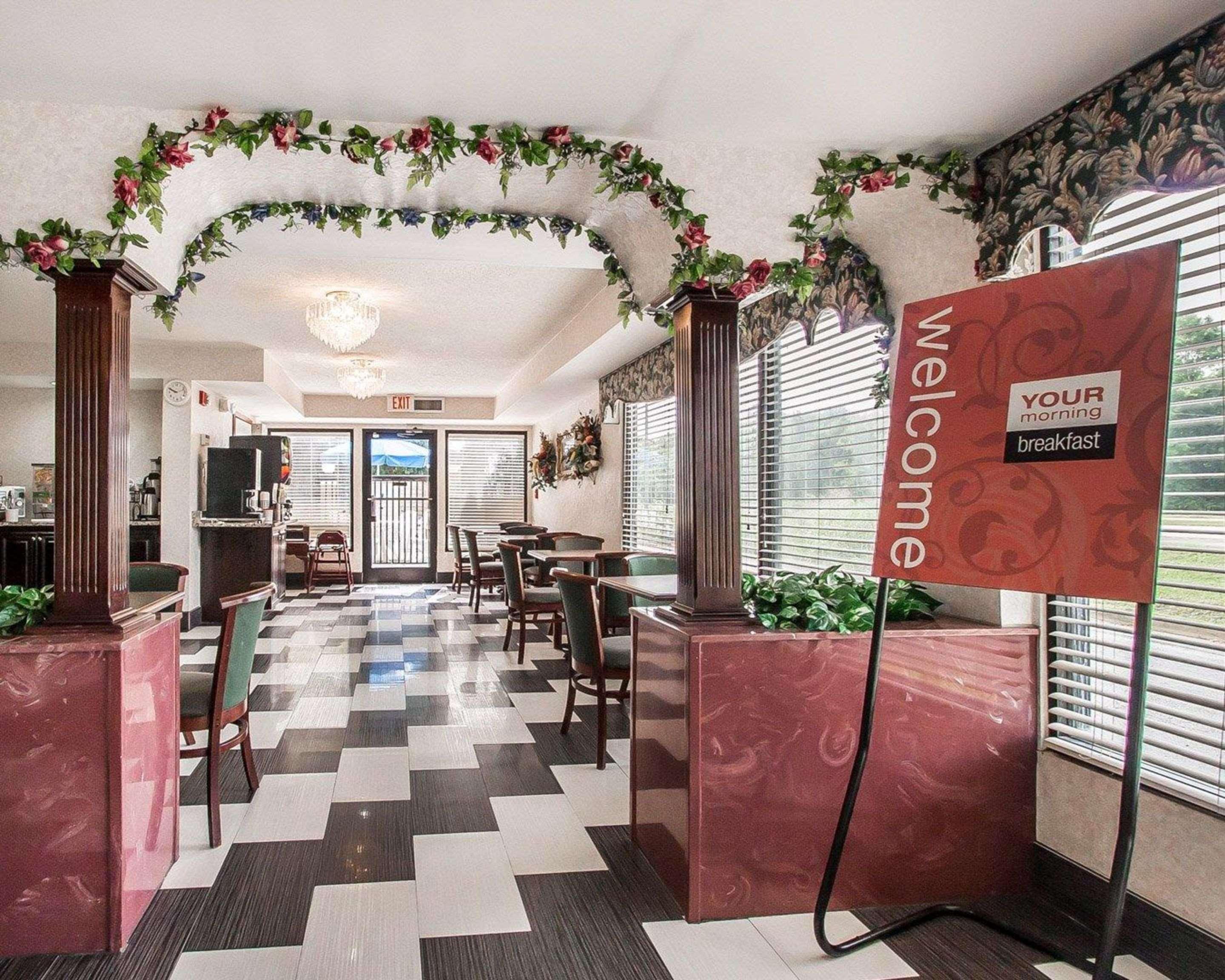 Restaurant Quality Inn Edmund Pettus Bridge Area