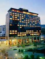 Alojamiento - Real Plaza Hotel & Convention Center