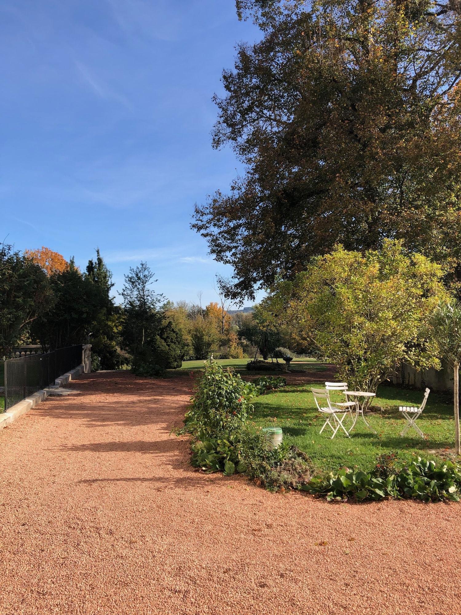 Vista Exterior Gîte Vichy - 4 Chambres, Situé Dans le Parc du Château de Charmeil
