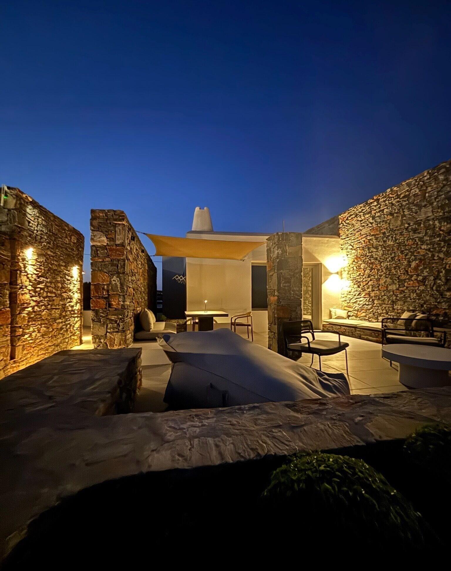 Varios Pentanemi Folegandros