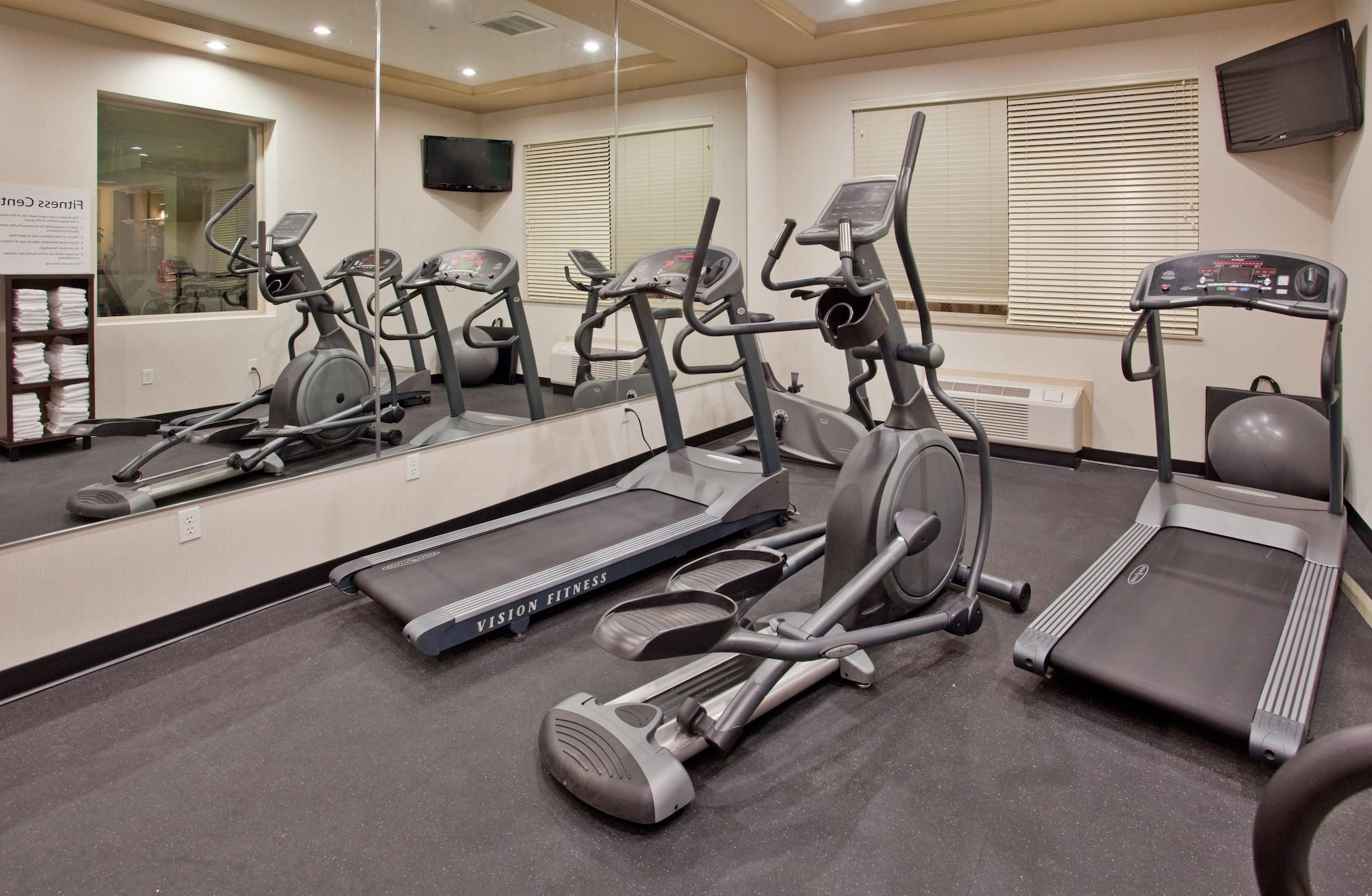 Gimnasio Holiday Inn Hotel & Suites Kamloops by IHG