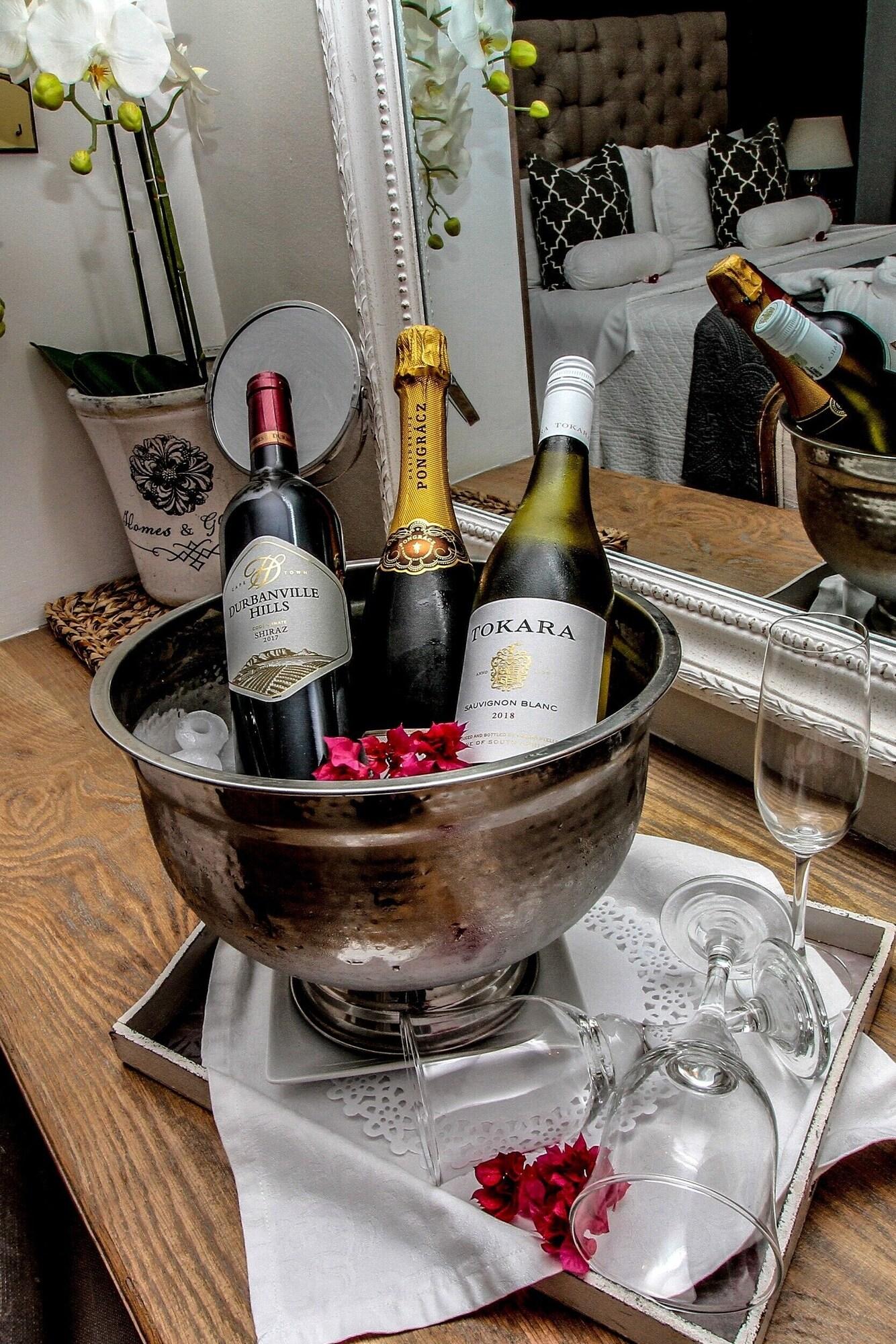 Bar/Salón Sandals Guest House