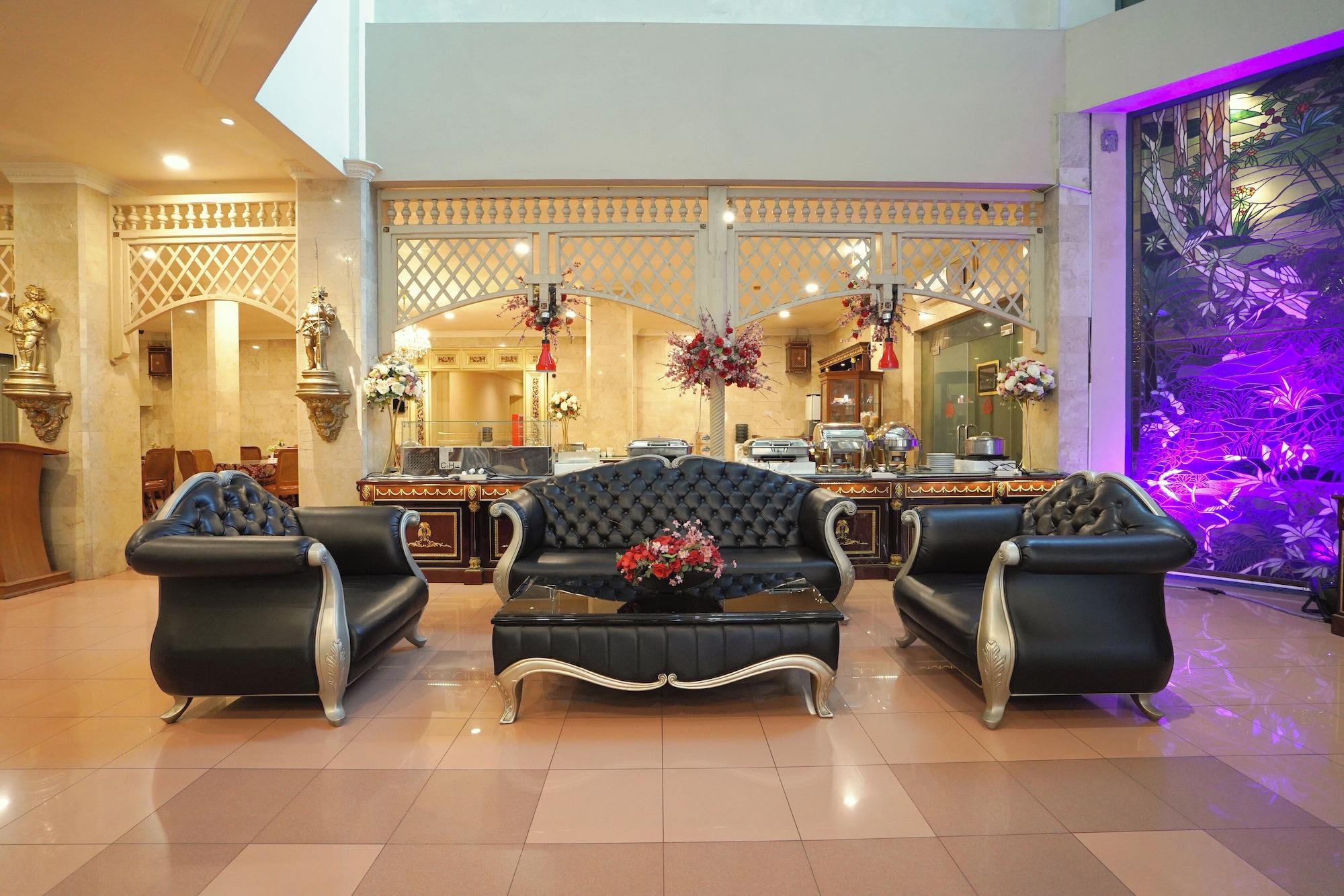 Vista Lobby Hotel Indah Palace Solo