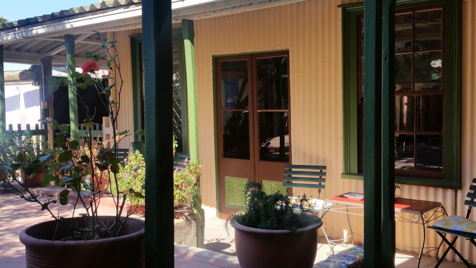 Equipamiento de Habitación Bedrock Lodge