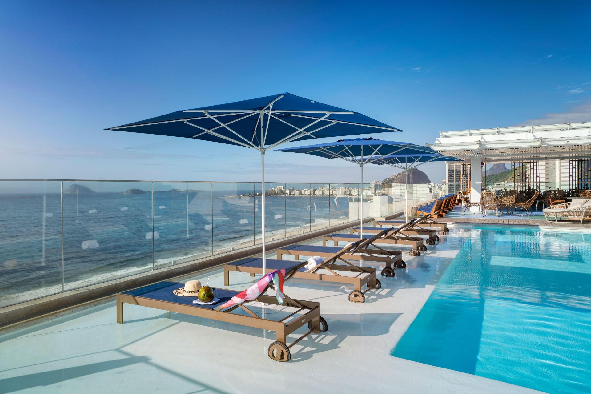 Vista Piscina Novotel Rio de Janeiro Leme