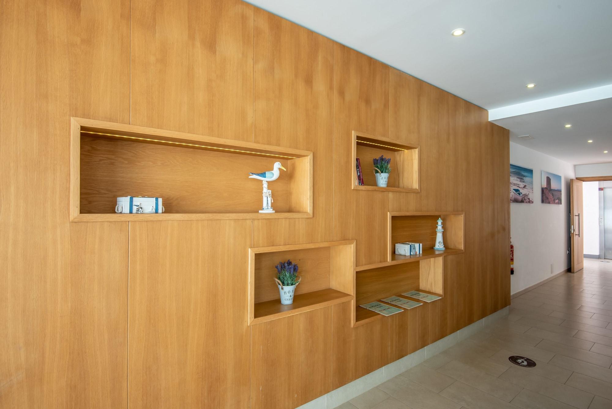 Vista Lobby Apartamentos Es Pujols