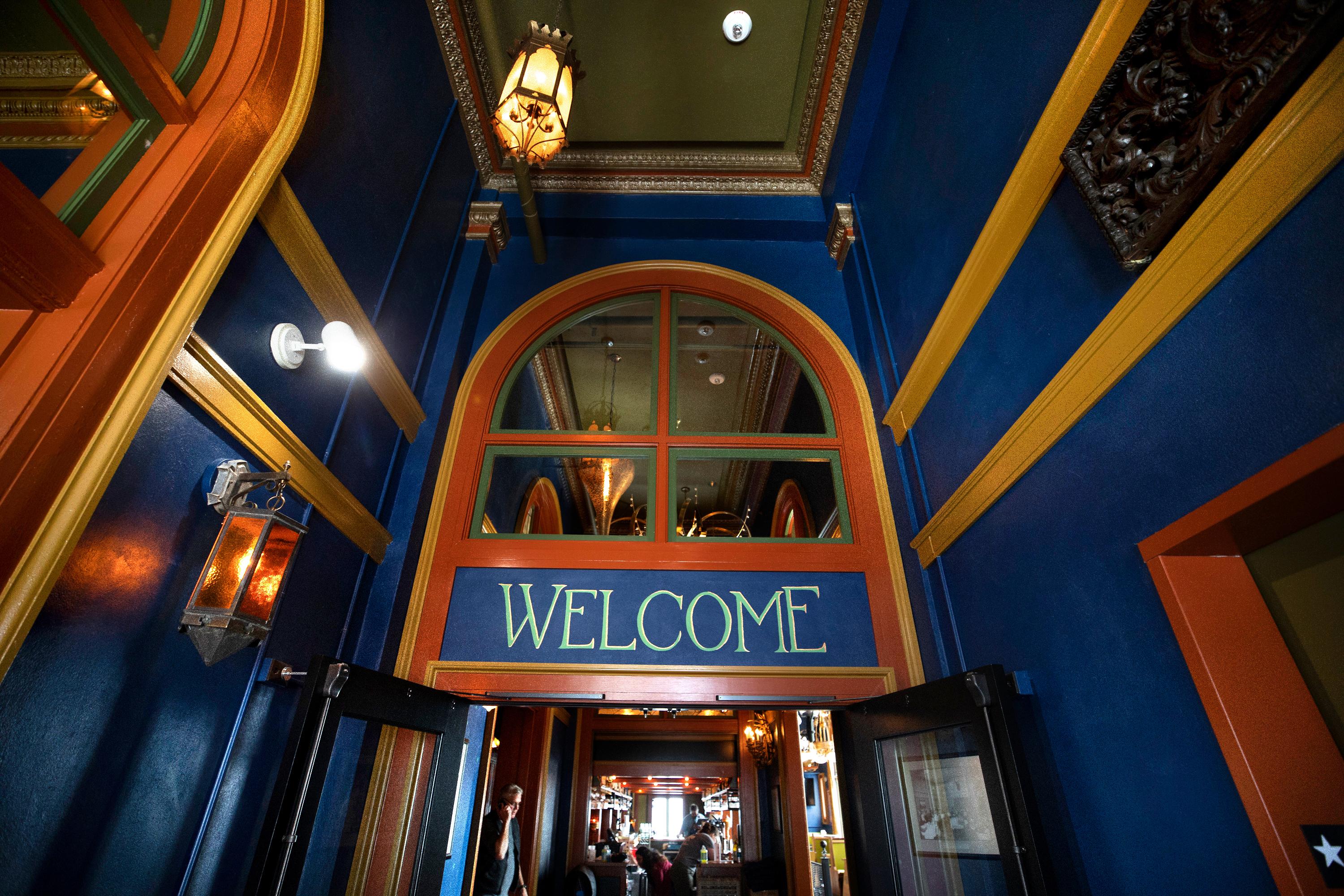 Vista Lobby McMenamins Elk Temple