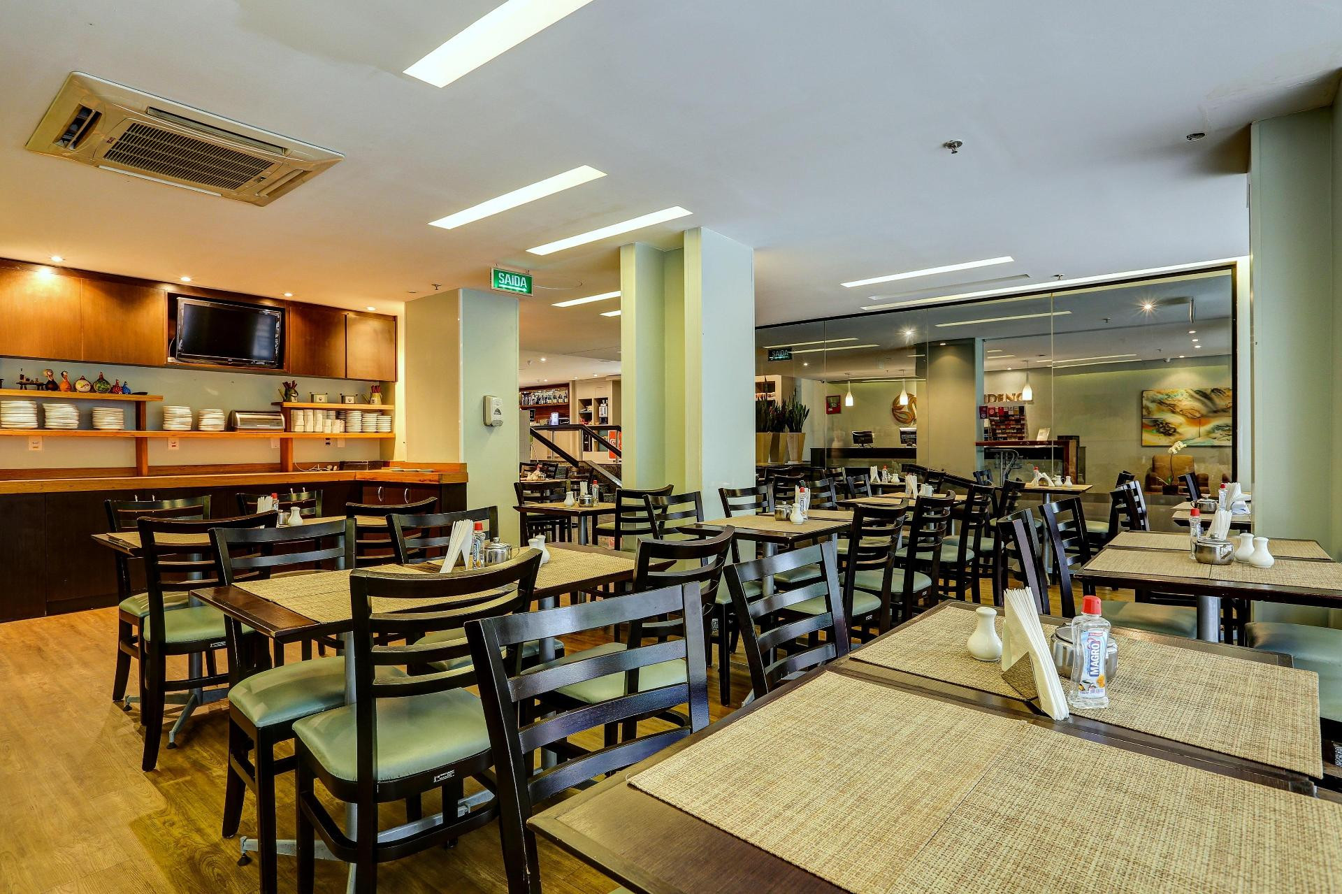 Restaurant Eko Residence Hotel
