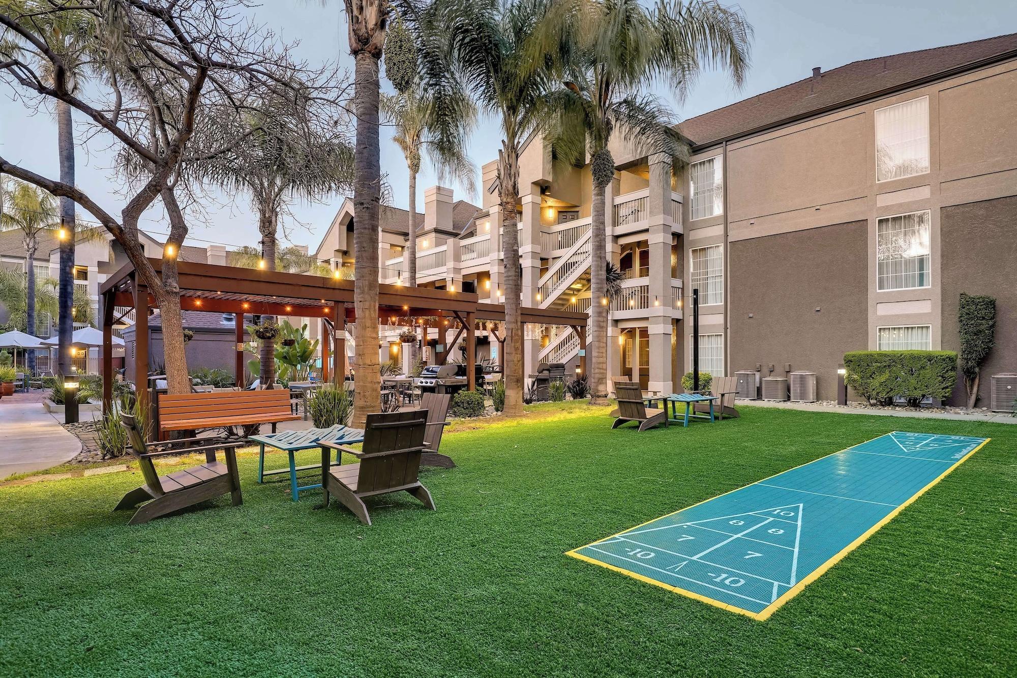 Vista Exterior Sonesta ES Suites Sunnyvale