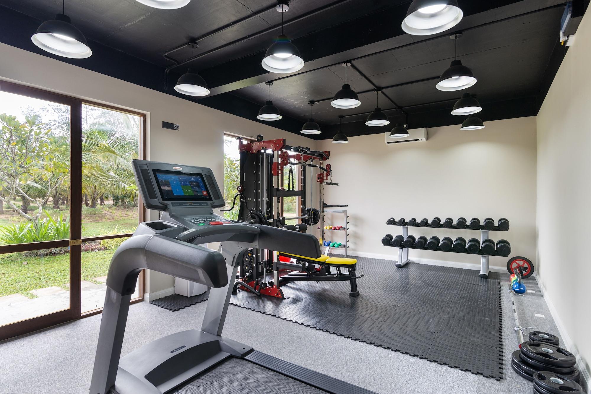 Gimnasio Aprota Villas