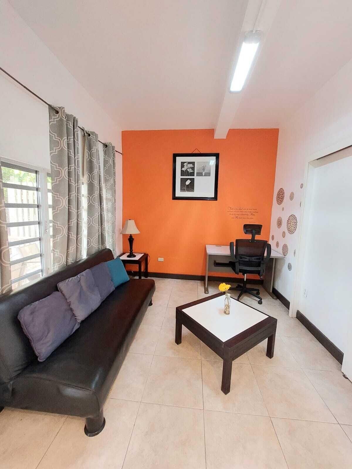 Comodidades del Alojamiento La Casa de Joy Airport Apartments