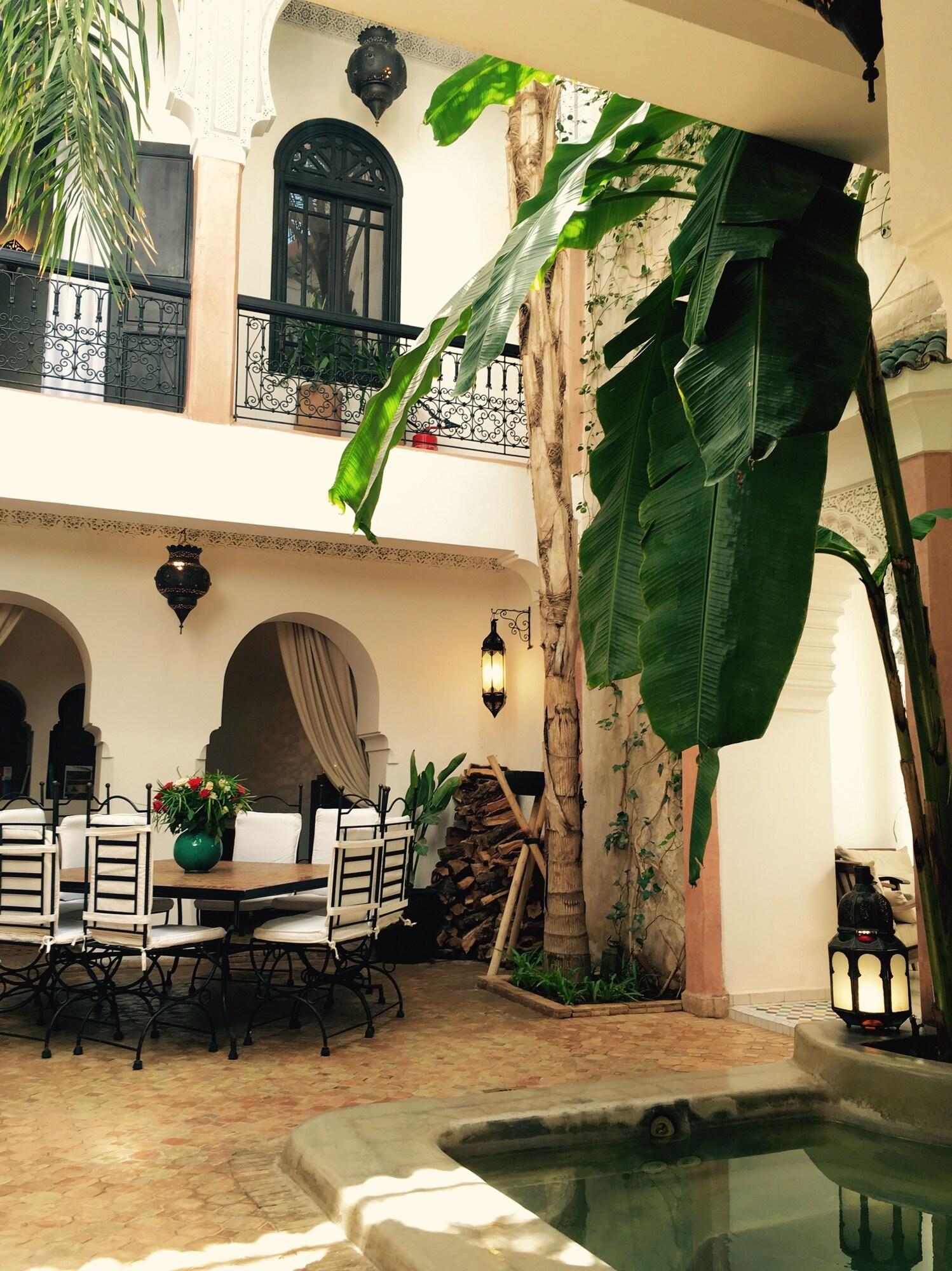 Vista Lobby Arkadia Luxury Hotel Apartments