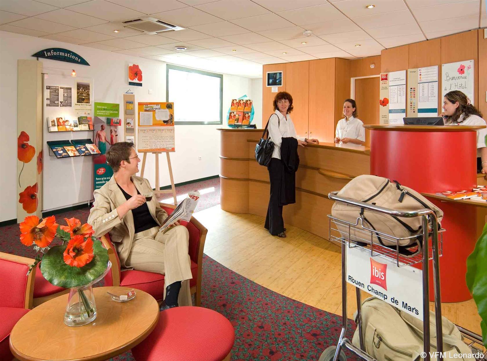 Vista Lobby ibis Rouen Centre Champ de Mars