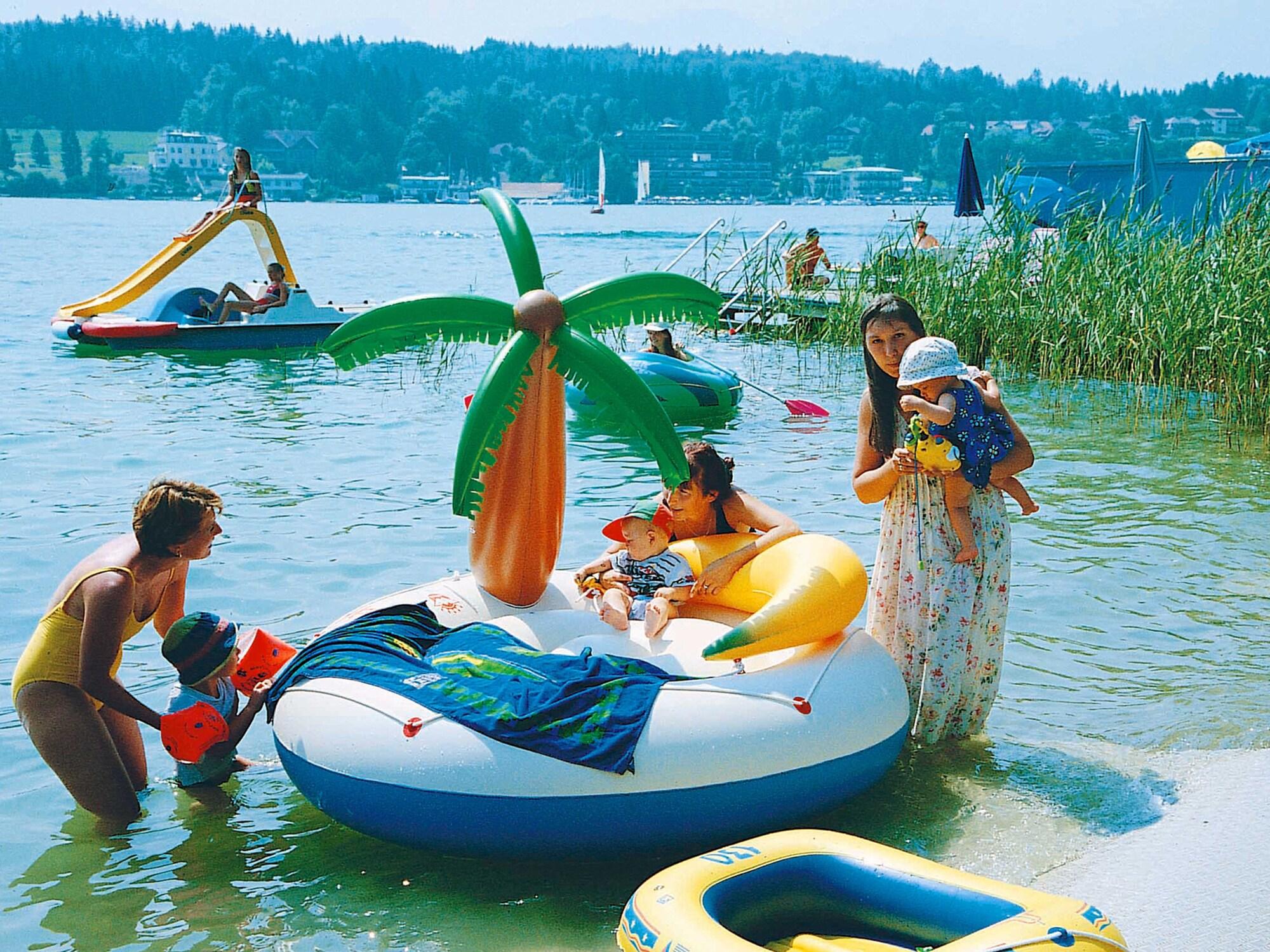Playa Barry Memle Lake Side Resort