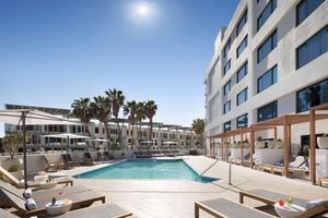 Alojamiento - Hilton Santa Monica Hotel & Suites