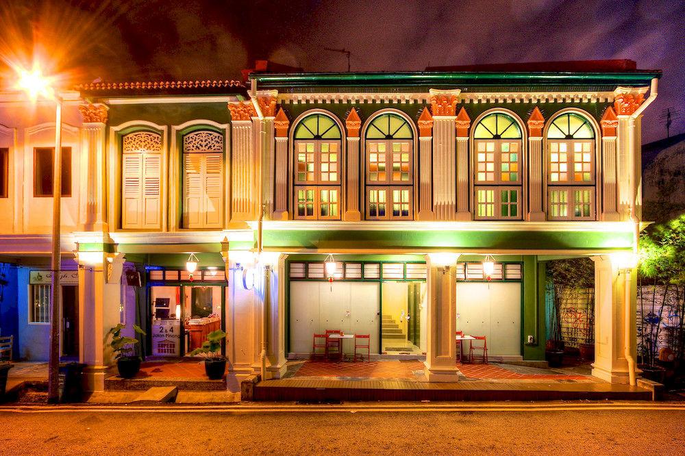 Varios Superb Hostel