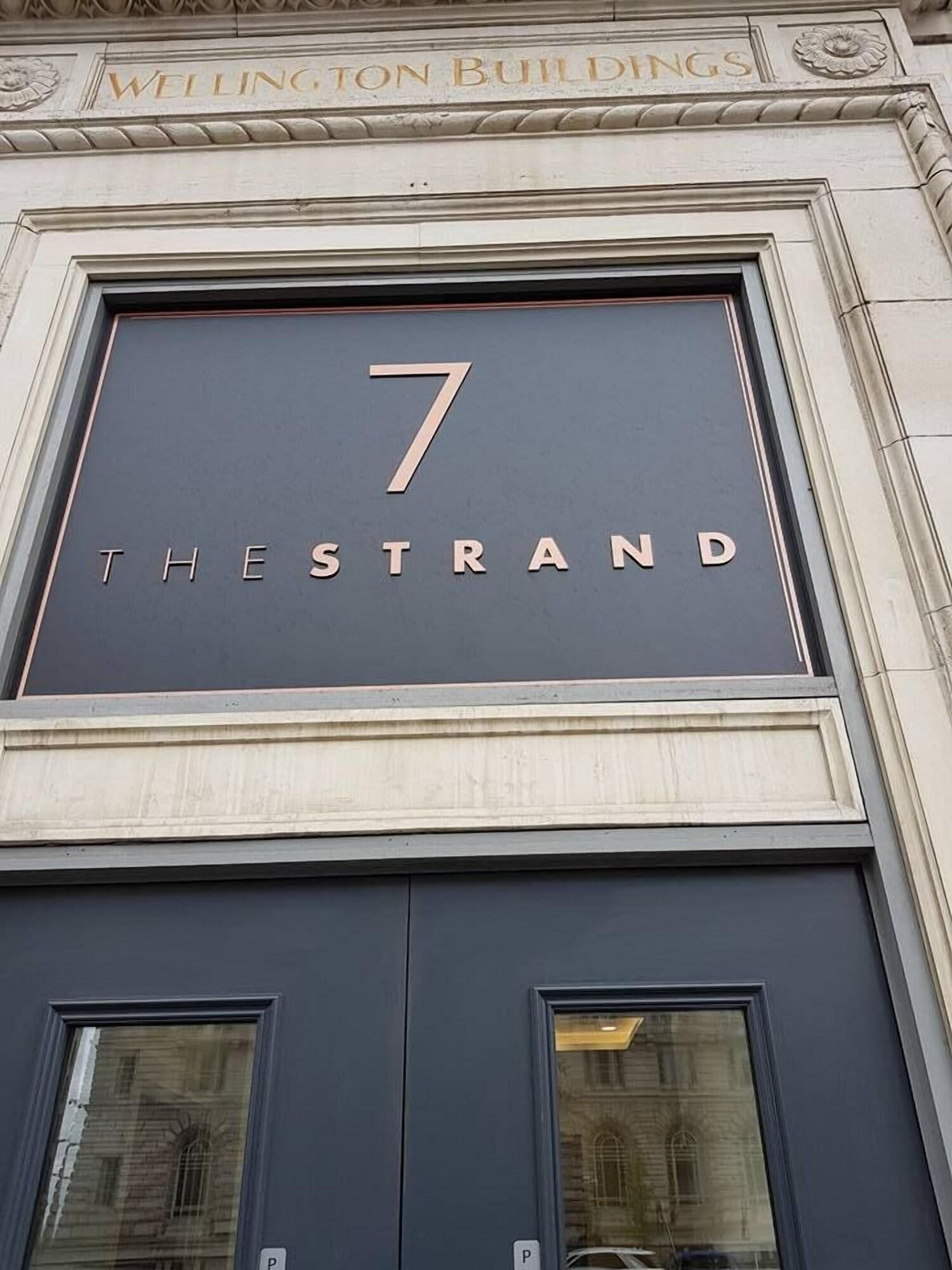 Vista Exterior Liverpool At The Strand 1