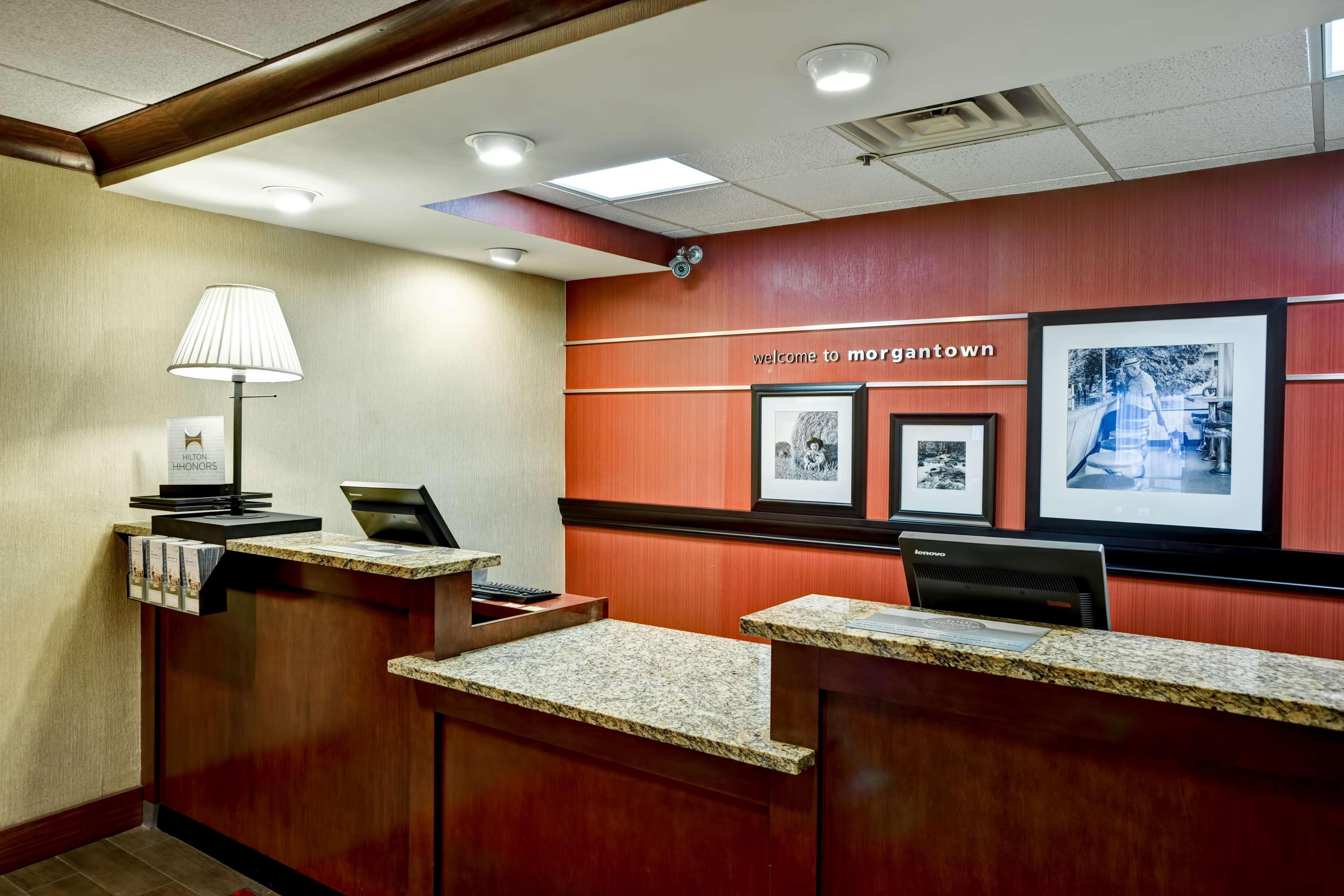 Vista Lobby Hampton Inn Morgantown