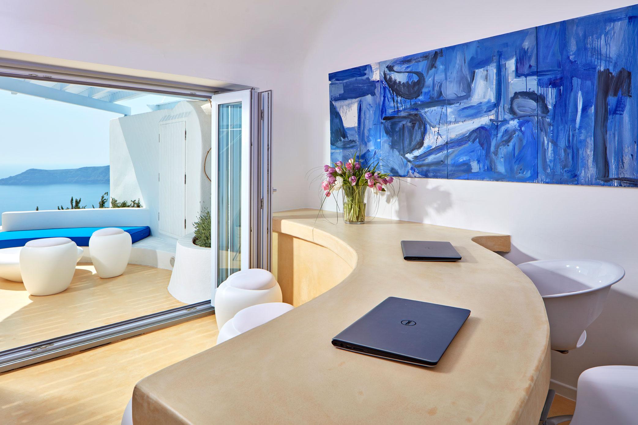 Vista Lobby Astra Suites