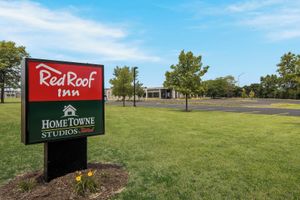 Alojamiento - Red Roof Inn & Conference Center Chicago - Aurora/ Fox Valley