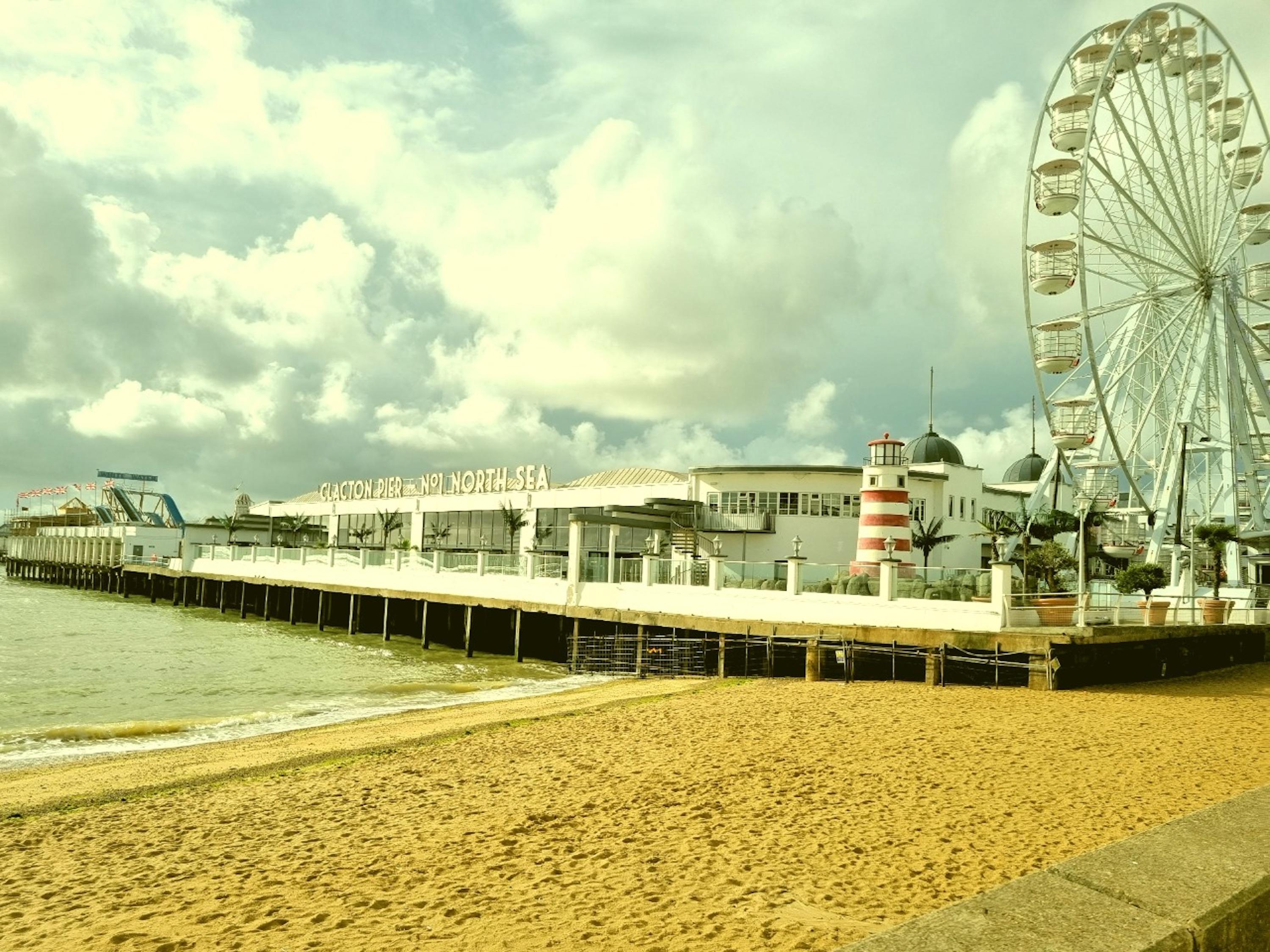 Playa OYO Pier Hotel