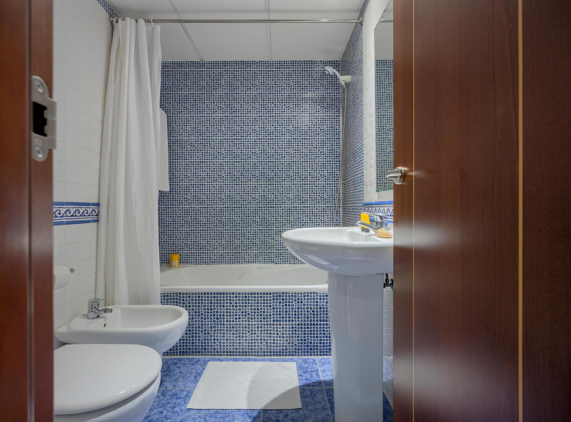 Equipamiento de Habitación Apartamentos Suites Oficentro Original