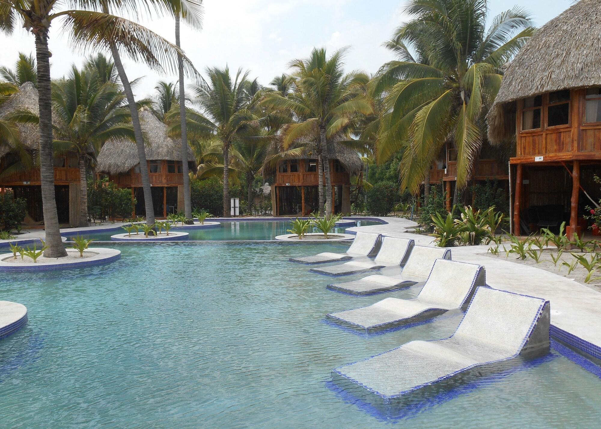 Vista Piscina Tortuga Village