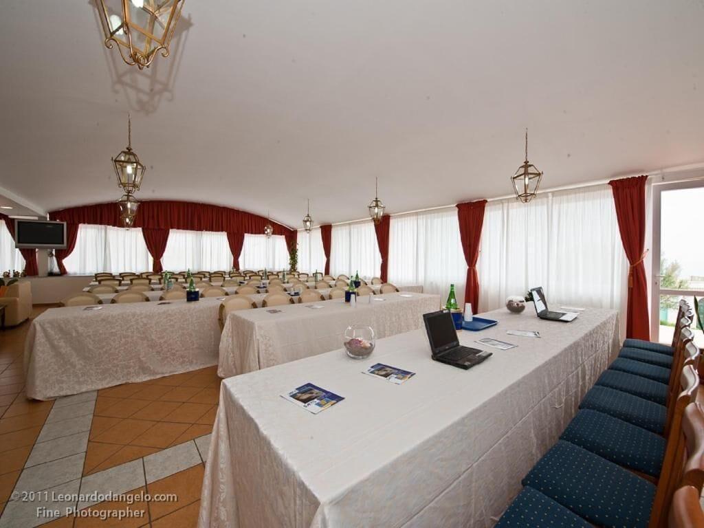 Sala de Reuniones Calabattaglia