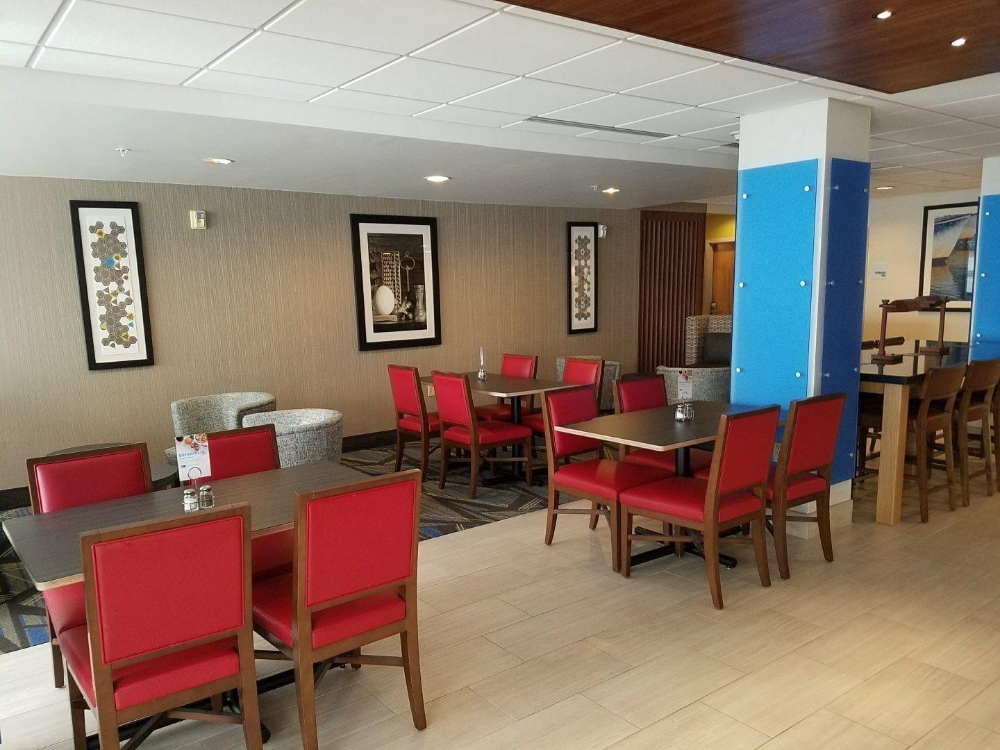 Vista Lobby Holiday Inn Express & Suites Daphne- Spanish Fort Area by IHG