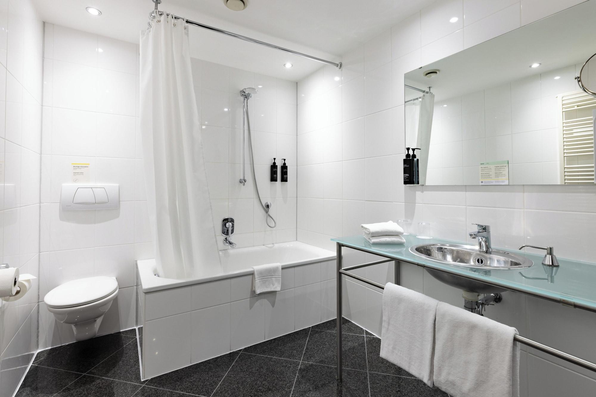 Equipamiento de Habitación Garner Hotel Friedrichshafen by IHG