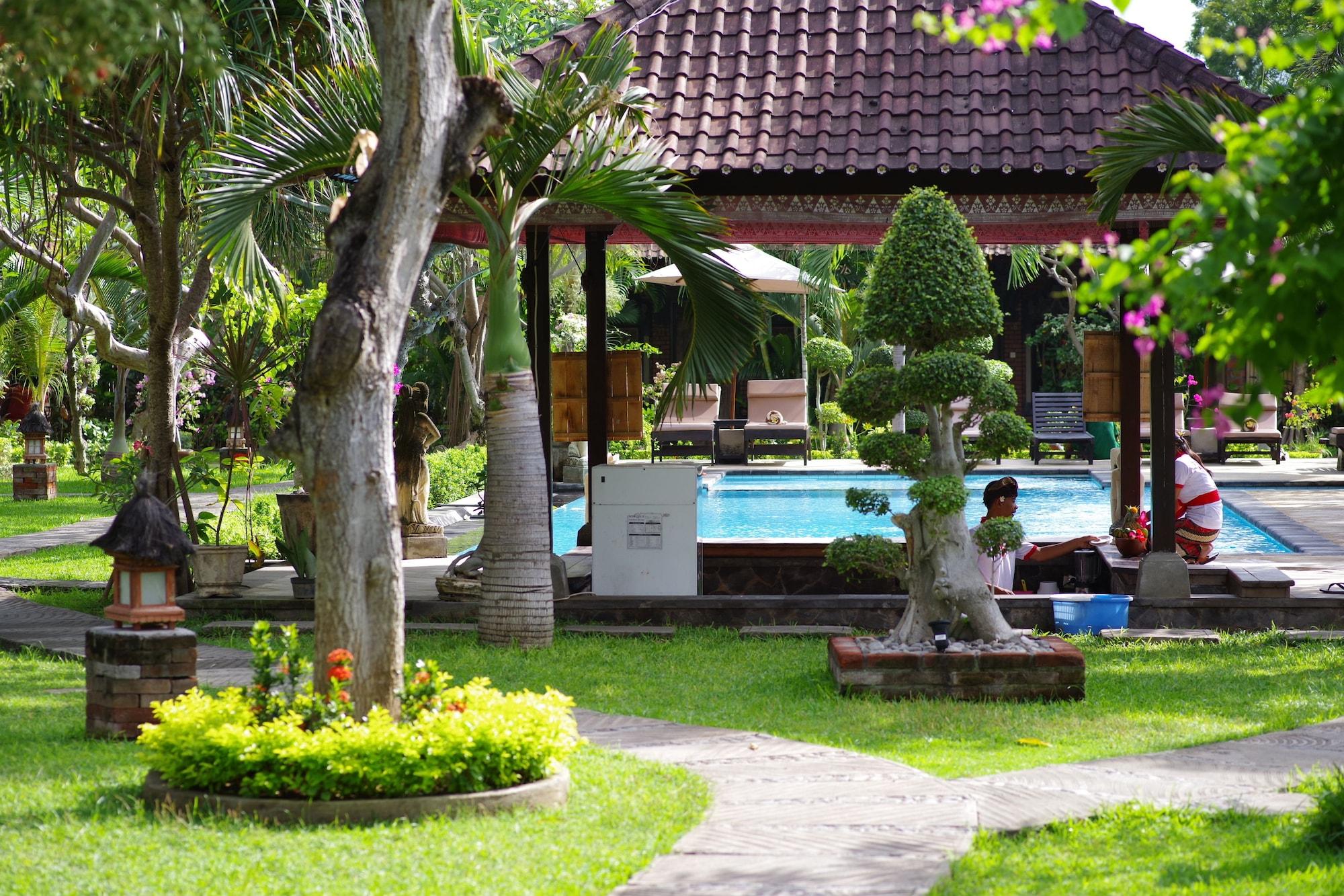 Vista Piscina Tirta Sari Bungalows & Spa