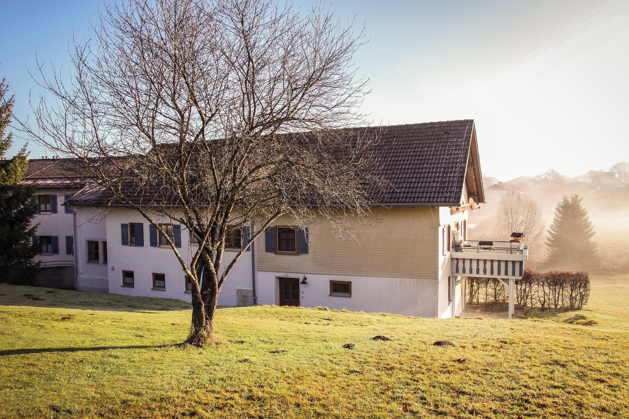 Vista Exterior Berger's Bergsicht by edita