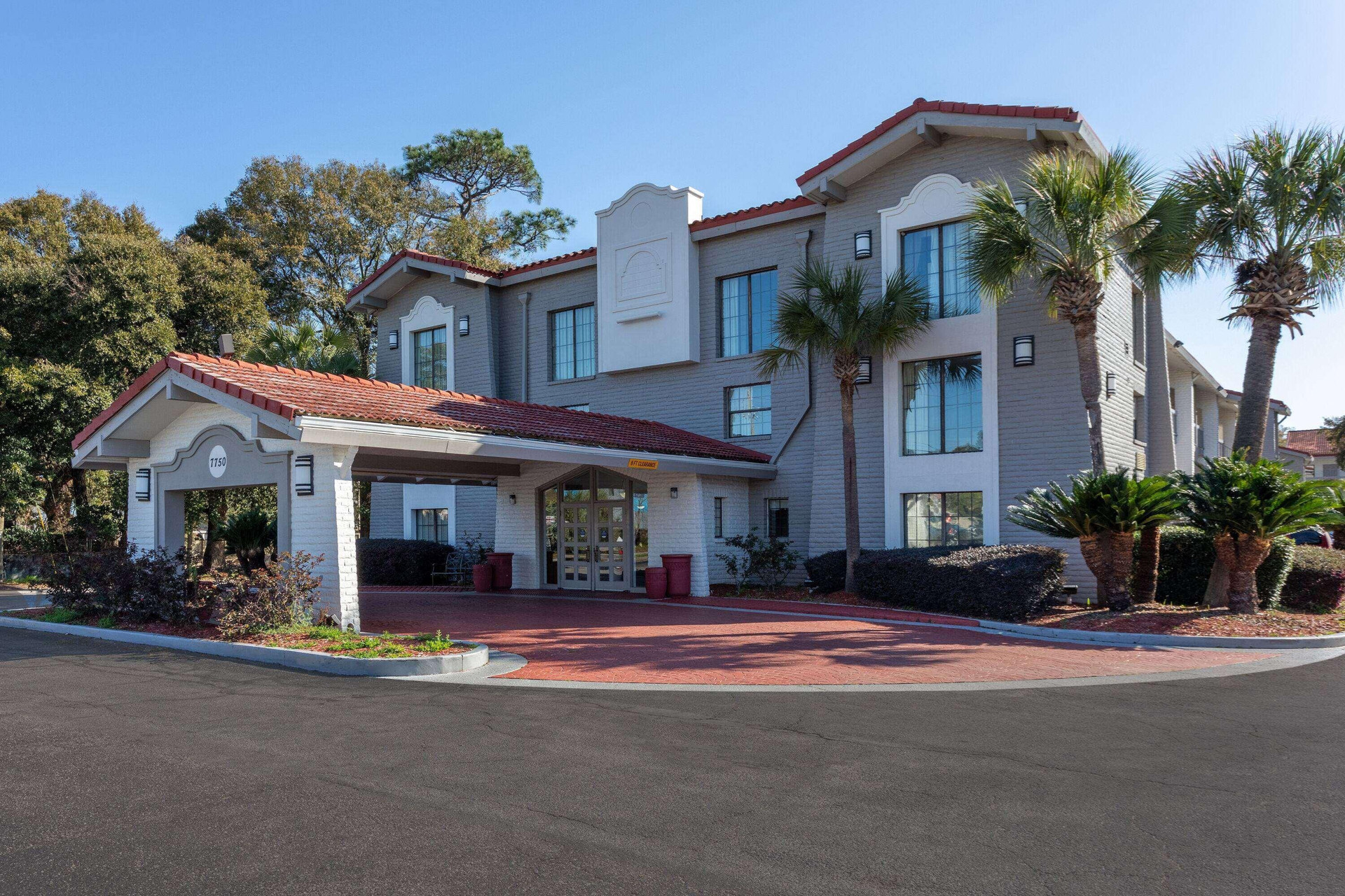 Vista Exterior La Quinta Inn by Wyndham Pensacola