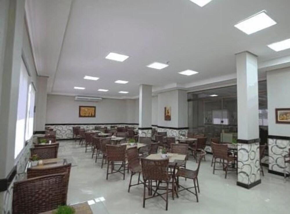 Restaurant Skala Traveling Hotel