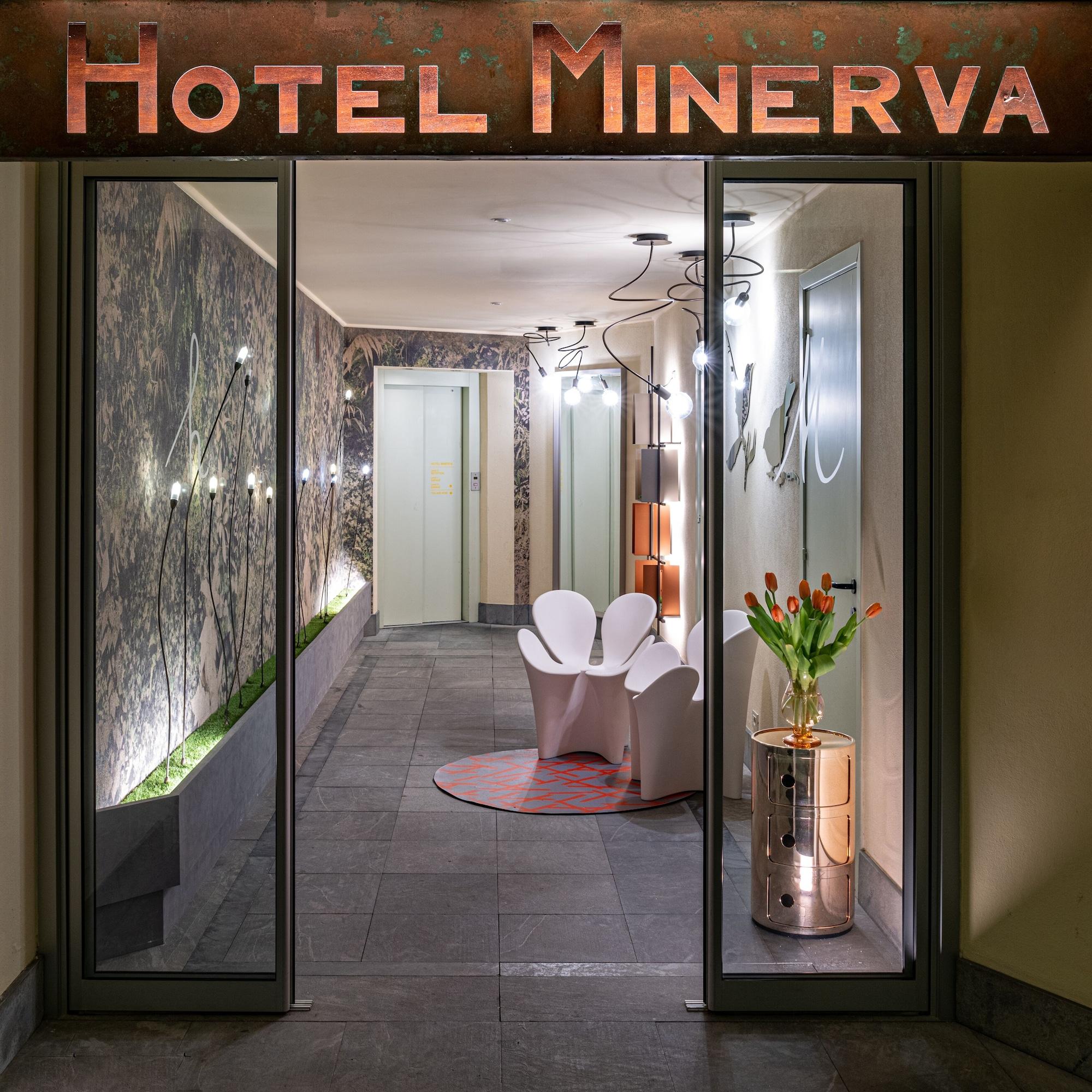 Vista Exterior Hotel Minerva