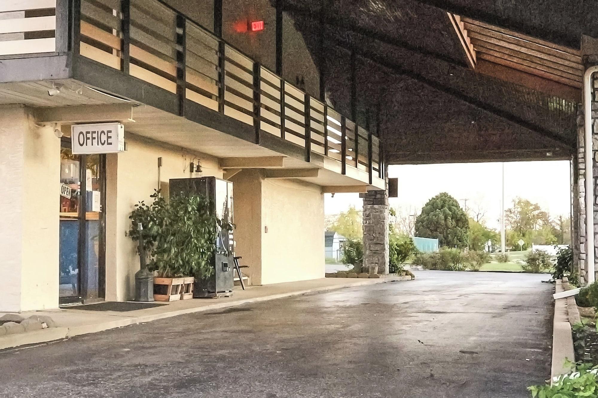 Vista Lobby Brookville Inn By OYO Near Dayton International Airport