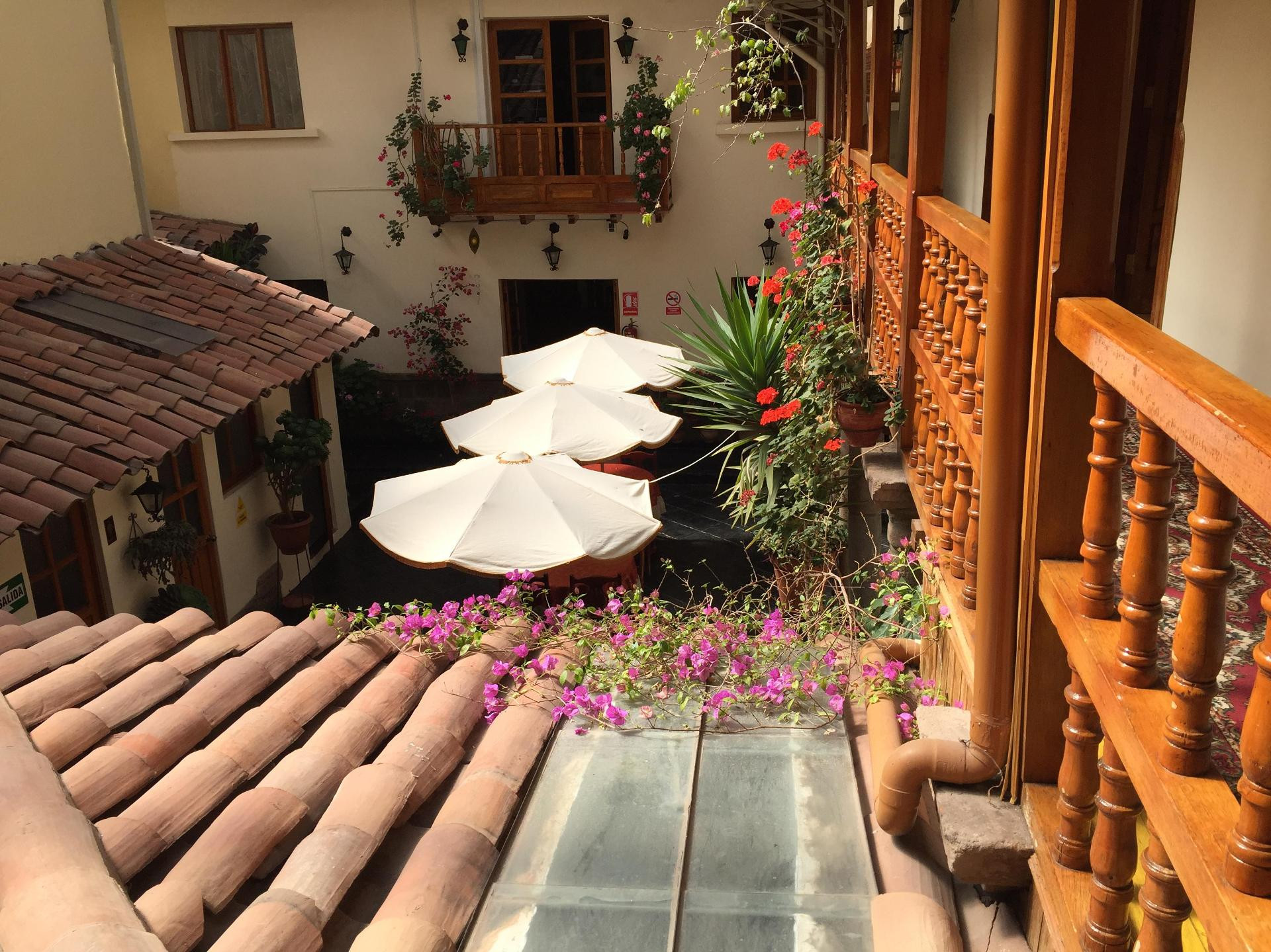 Varios Hotel Midori