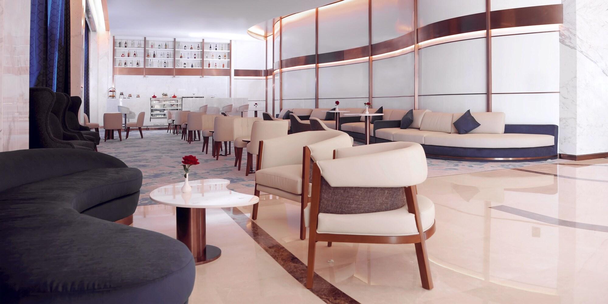 Bar/Salón Royal M Al Aqah Beach Resort by Gewan