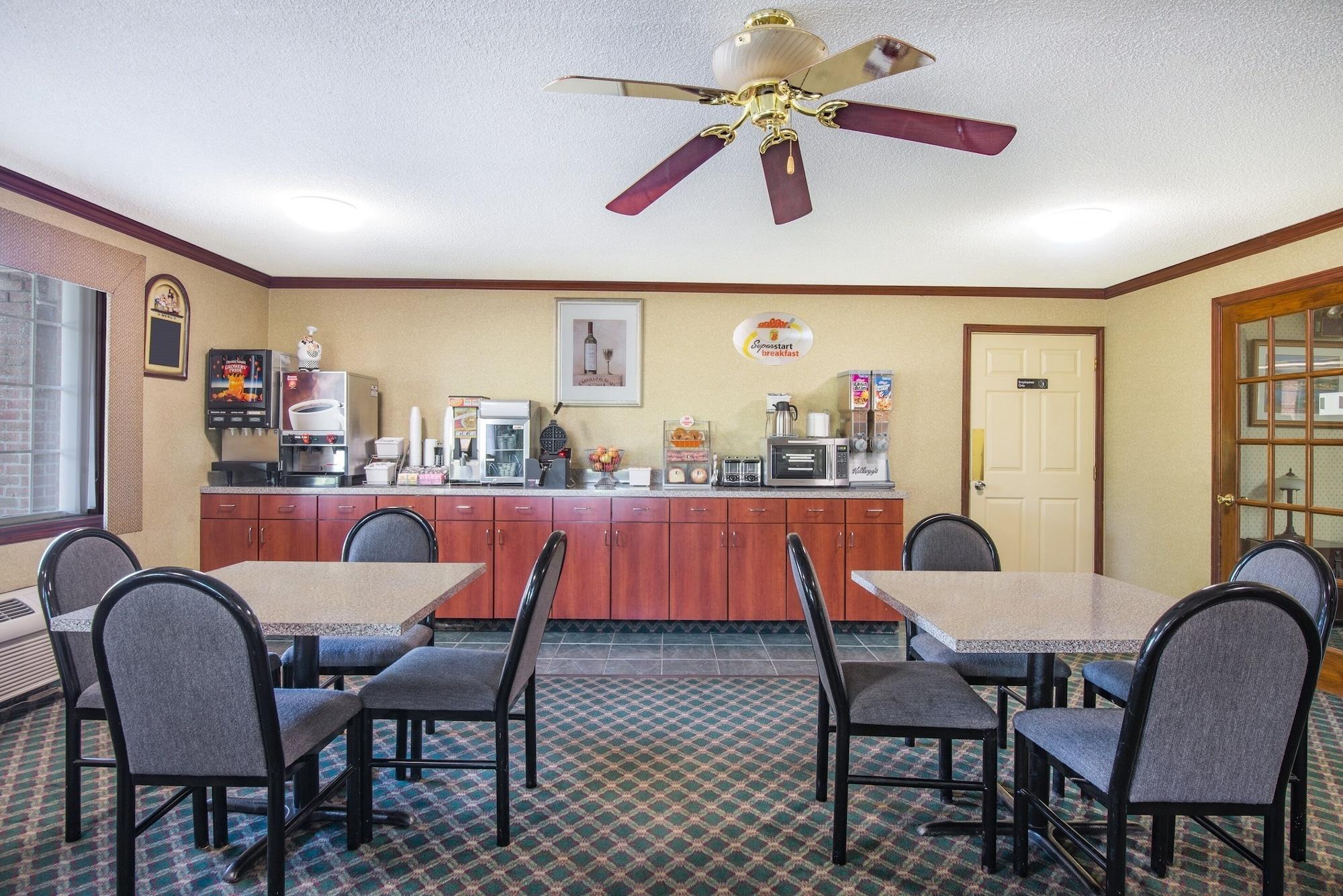 Restaurant Super 8 by Wyndham Marysville