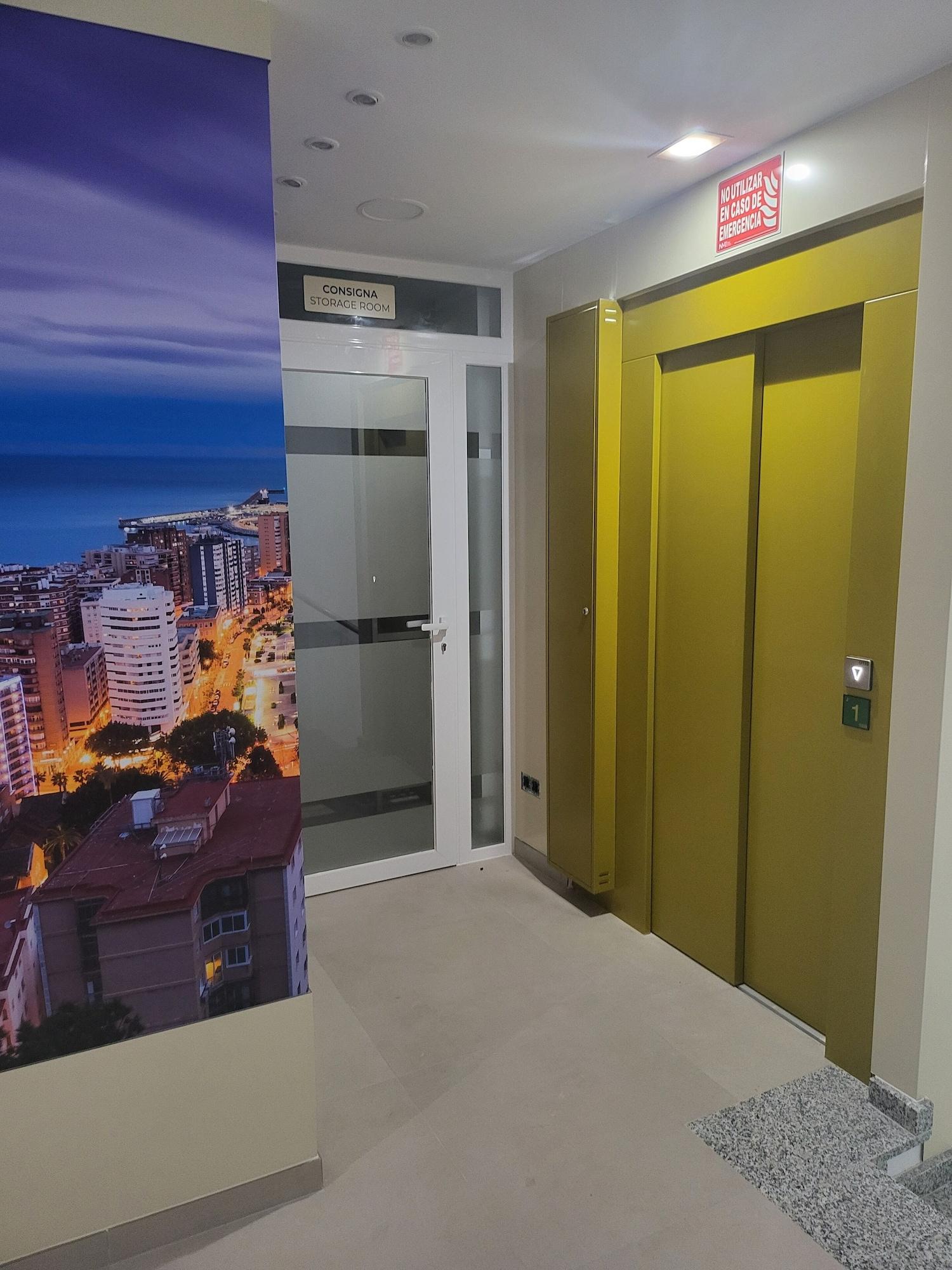 Vista Lobby Huelin Málaga Apartamentos