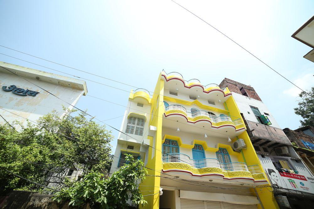 Vista Exterior Roadhouse Hostel Varanasi