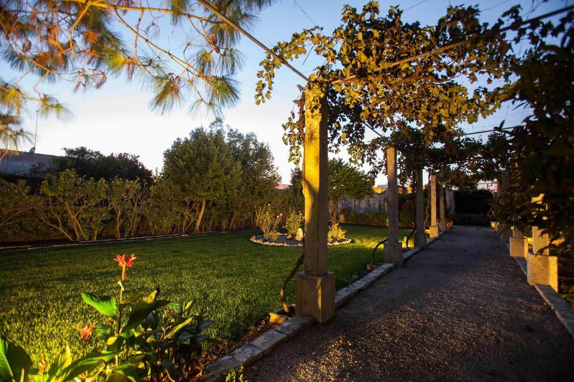 Varios Villa De Pietro